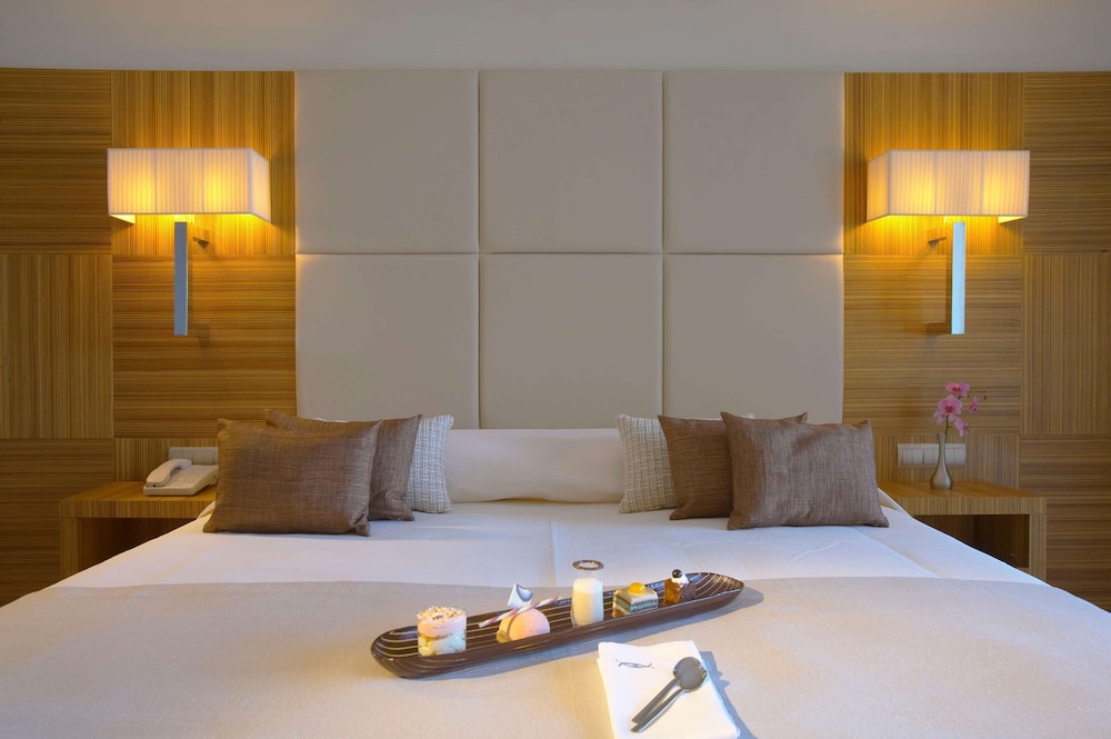 Deluxe Room, Sea View - Photo 3