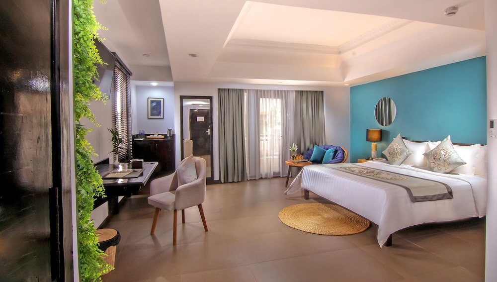 Junior Suite Double with Balcony - Photo 1