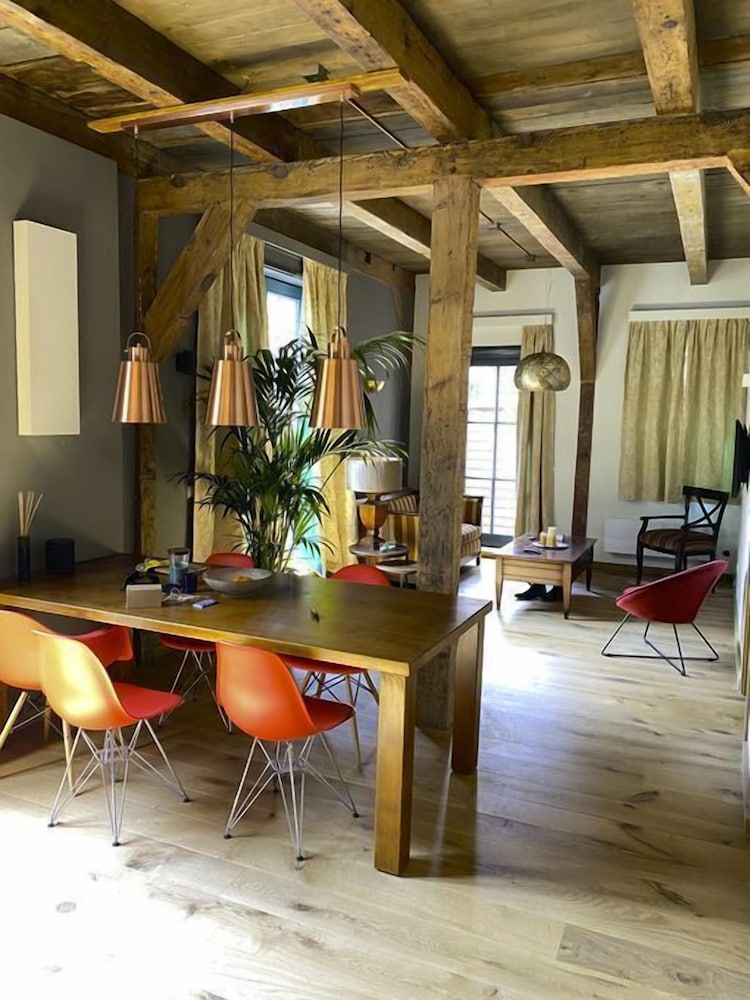Van der Waals Apartment 6 photo 3