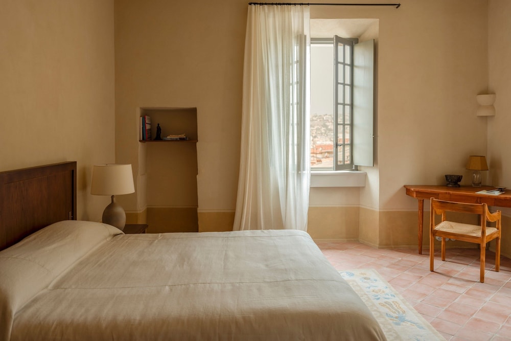 Suite, 1 King Bed, Non Smoking - Photo 6