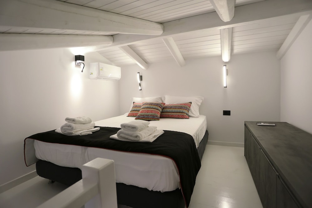 Standard Suite with Loft photo 3