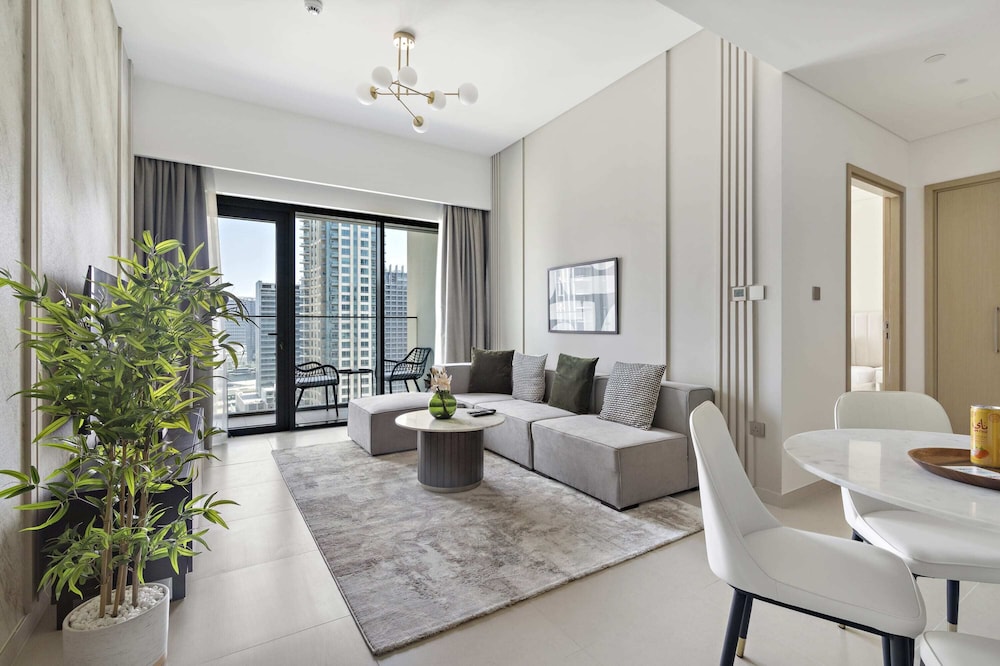 Burj royale 1210 photo 1