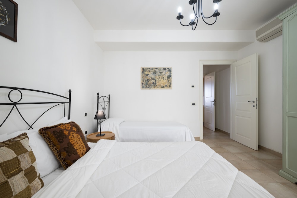 Comfort Condo, 2 Bedrooms, Terrace, Valley View photo 1
