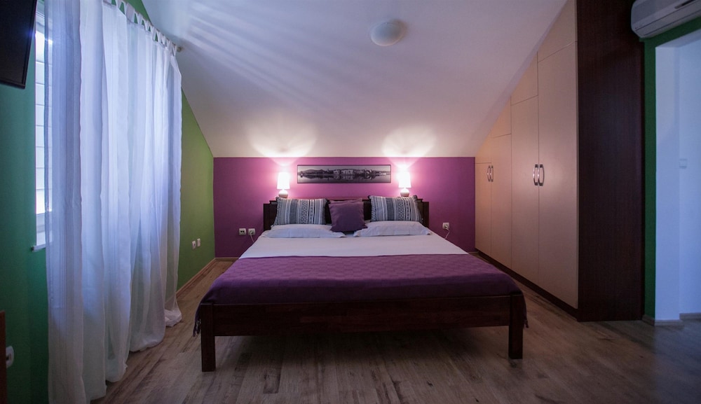 Comfort Double Room, 1 Queen Bed, City View