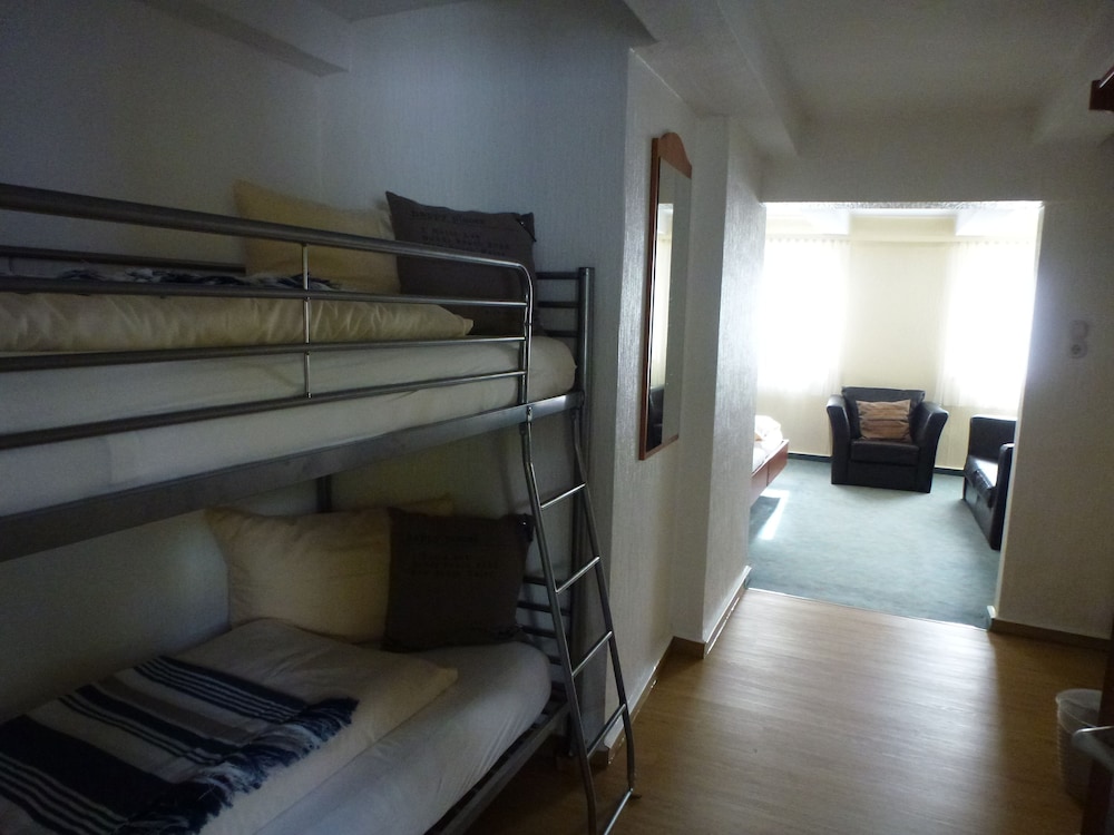 Basic Quadruple Room photo 1