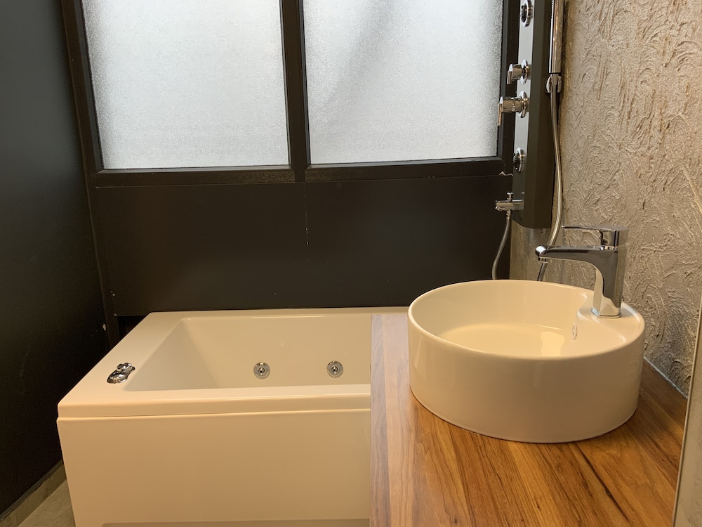 Luxury Studio Suite photo 2