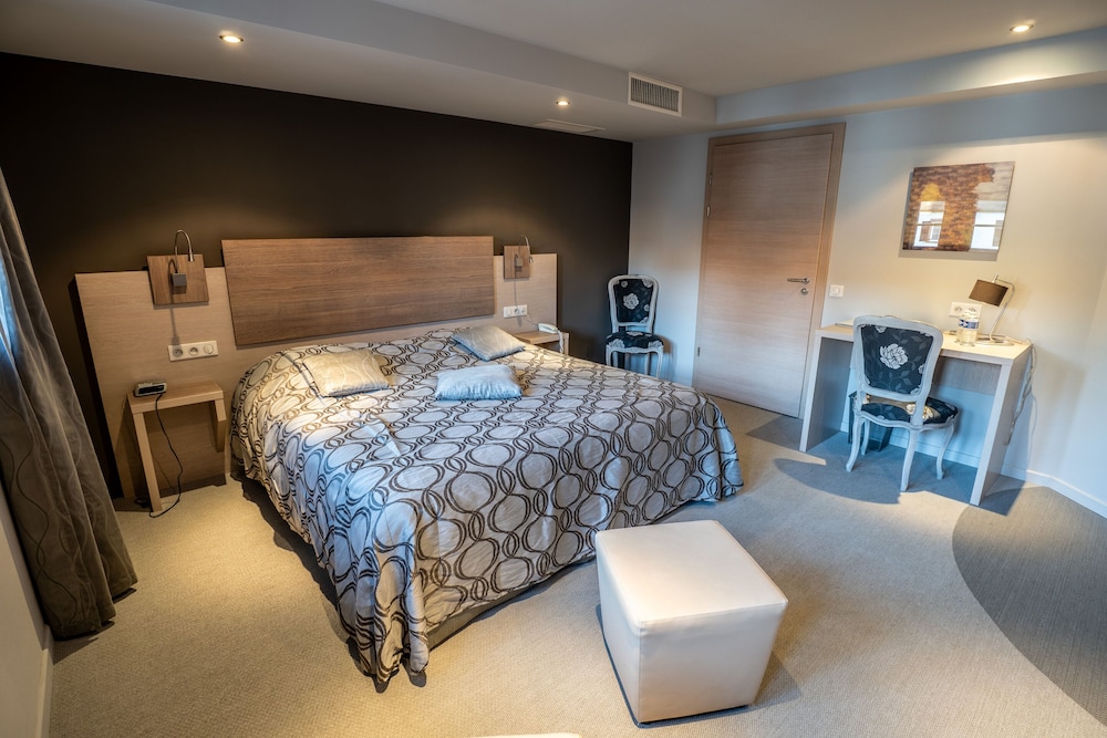 Deluxe Double Room, Accessible (2) photo 2