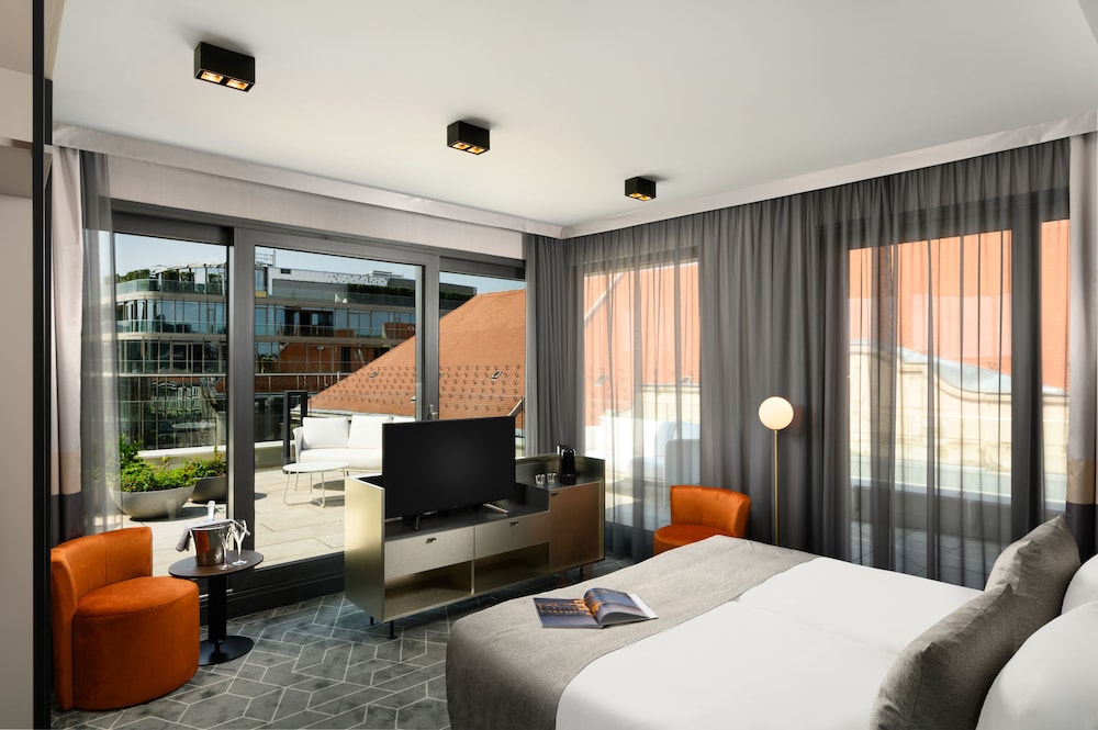 Executive with terrace - Photo 5