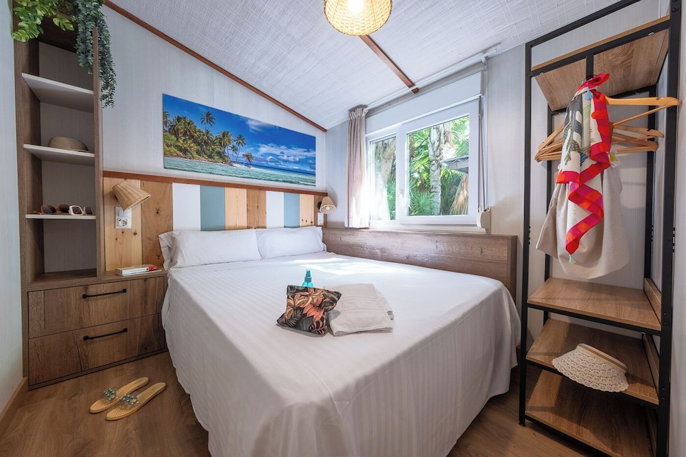 Bungalow, 2 Bedrooms (Cancun) (Bunk beds & BBQ - 3 people) photo 2
