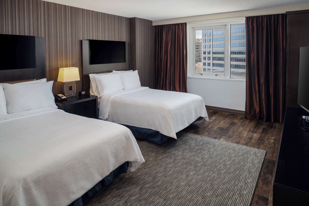 Suite, 2 Double Beds, Accessible, Bathtub (Mobility & Hearing) - Photo 3