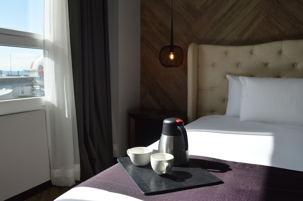 Deluxe Suite, 1 Bedroom, Accessible photo 2