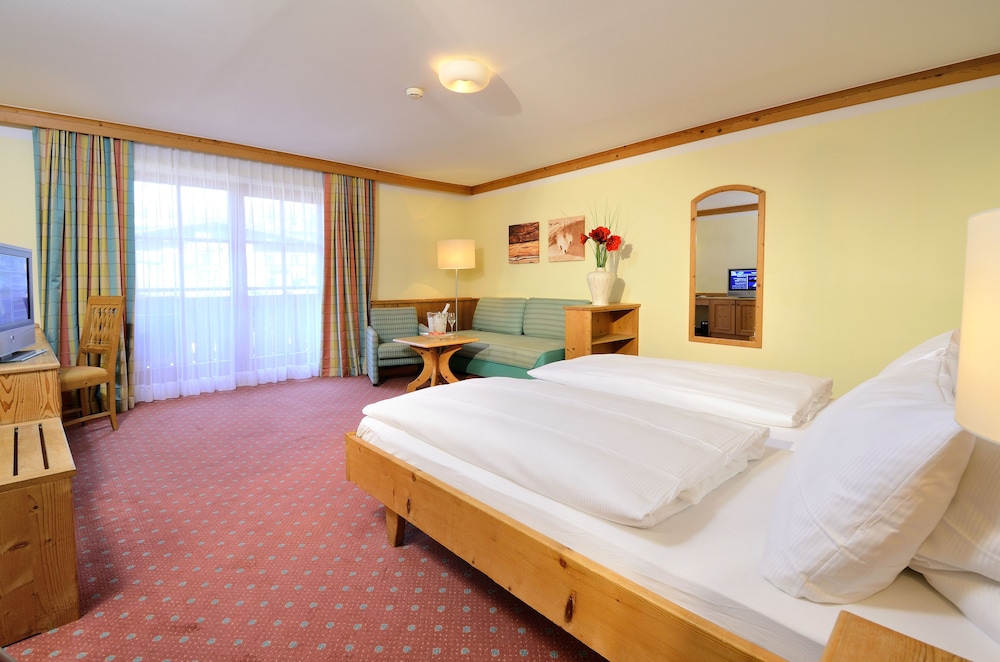 Junior Suite, Balcony (Allure) photo 1