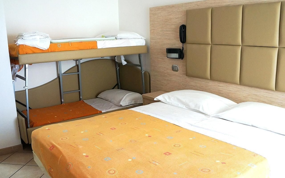 Quadruple Room photo 1