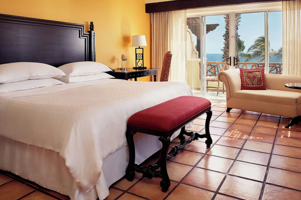 Room, 1 King Bed, Non Smoking, Balcony (Oceanfront)