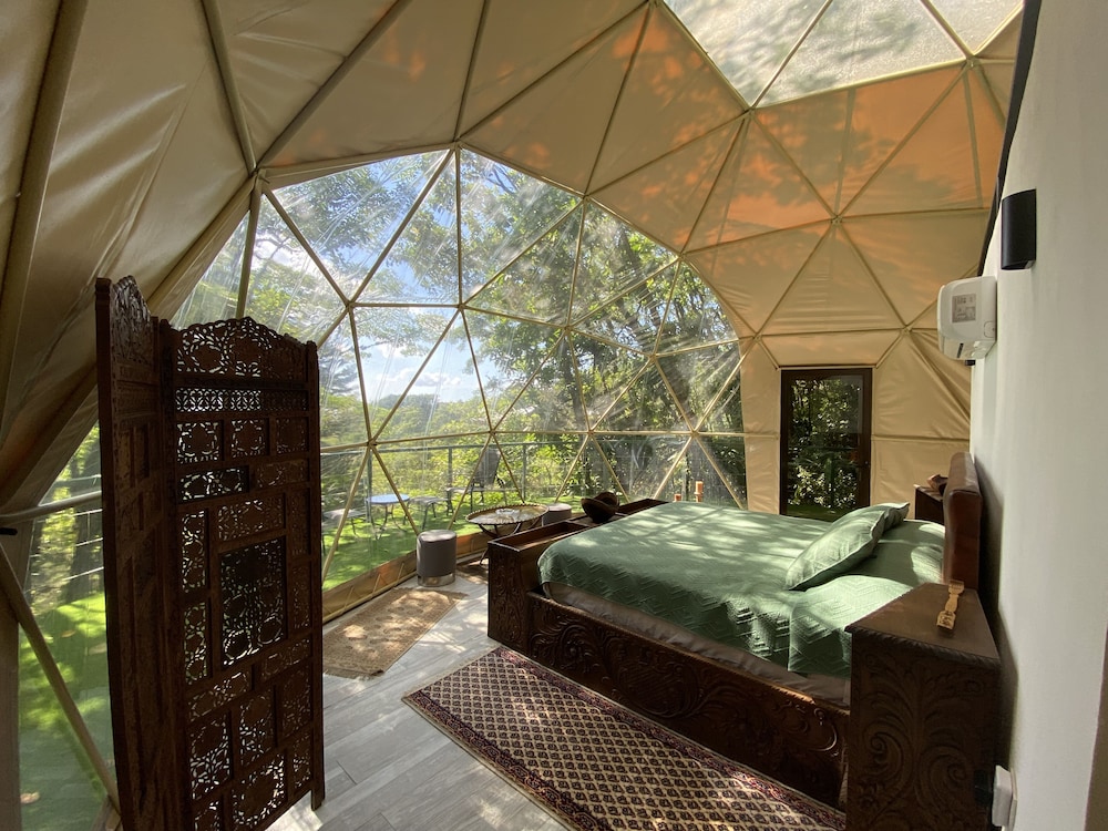 Honeymoon Tent, 1 King Bed, Terrace, Mountain View photo 2