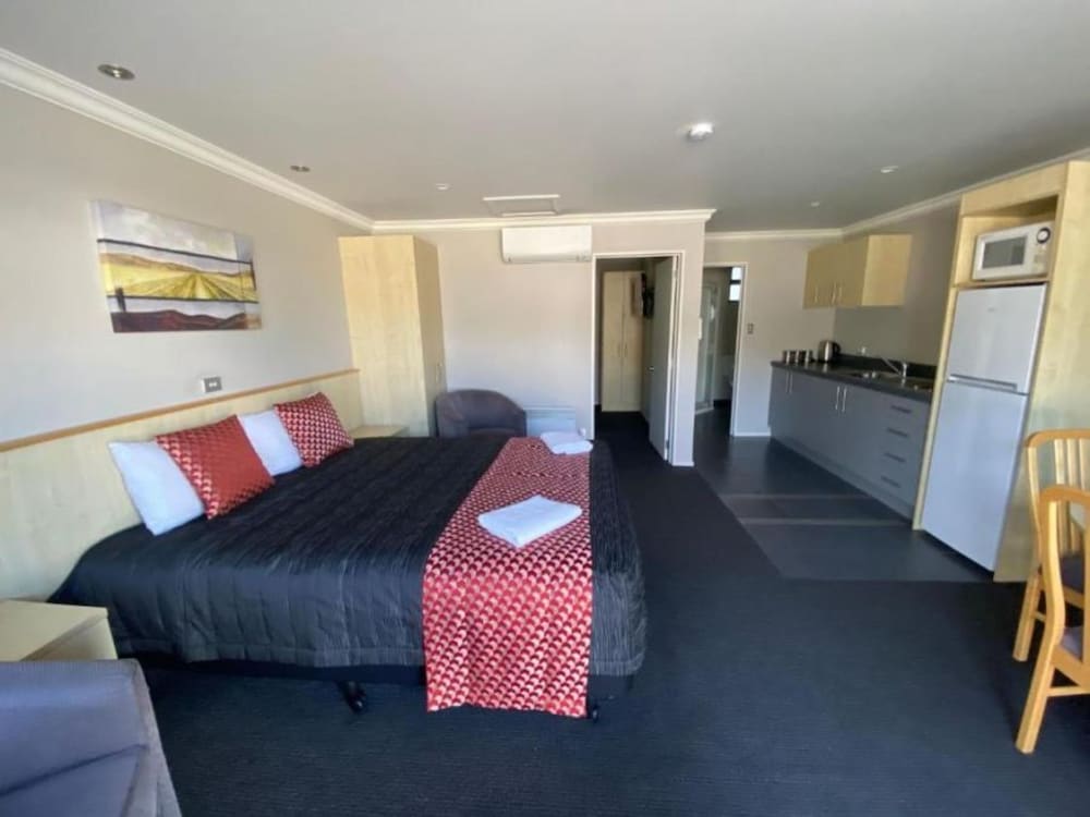 One Bedroom Unit photo 3