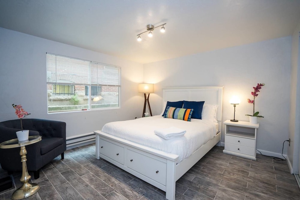 Apartment (1 Bedroom)