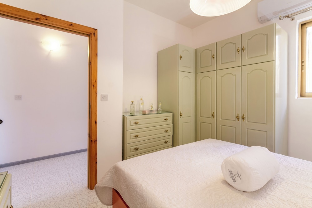 Family Apartment, 2 Bedrooms (Modern Seaview Apart In Marsalforn) photo 1