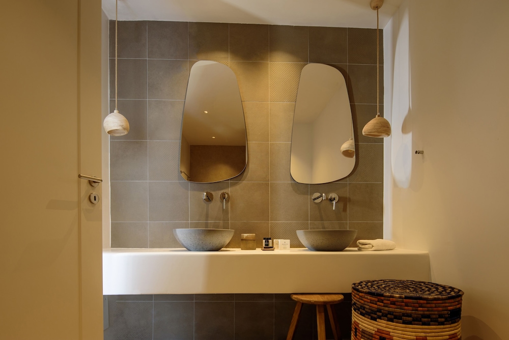 Junior Suite with Private Heated Pool - Photo 12
