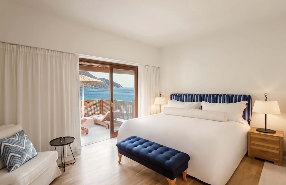 Deluxe Suite, Sea View photo 3