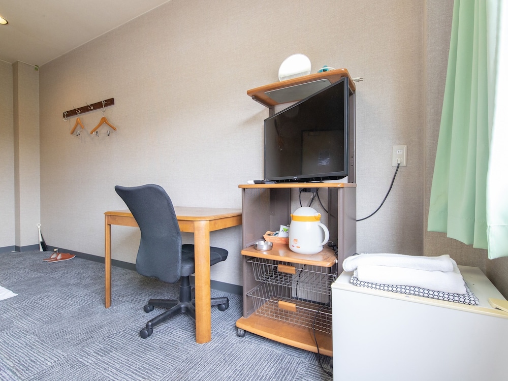 Single Room, Smoking