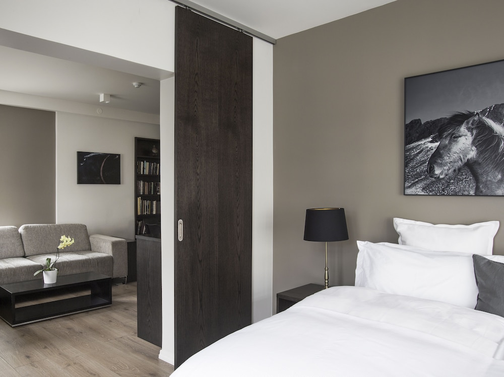 Suite, 2 Bedrooms photo 3