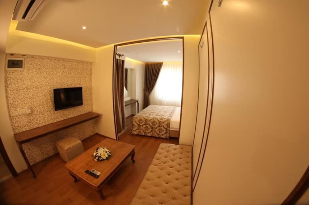 Family Quadruple Room photo 2