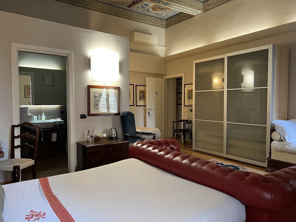 Junior Studio Suite photo 2