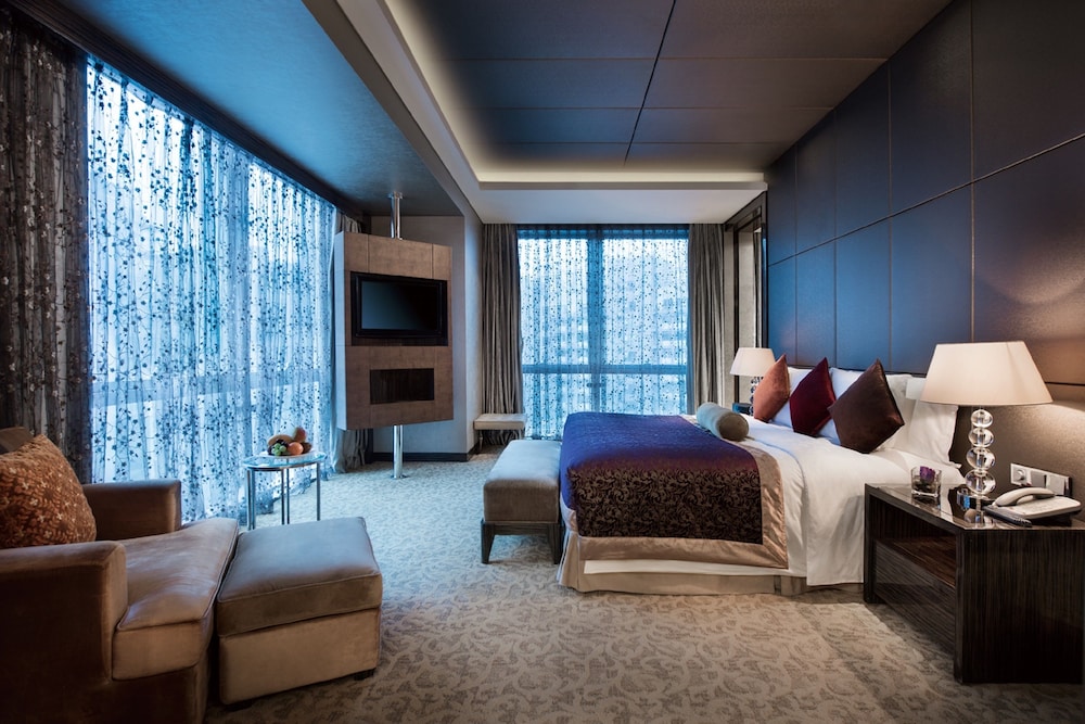 Junior Suite, 1 King Bed, Club Lounge Access (Kids Theme) - Photo 3