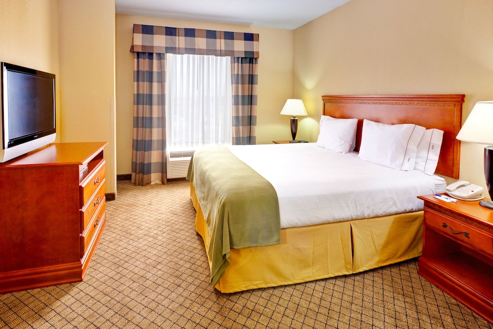 Standard Room, 1 King Bed, Accessible (Comm, Roll Shower) - Photo 1