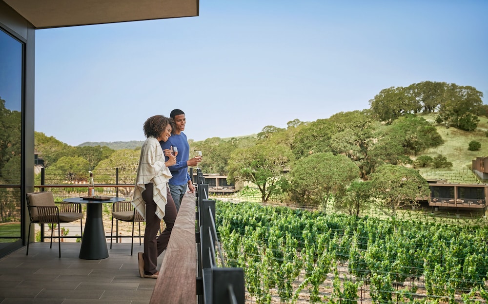 One Bedroom Vineyard Accessible Suite - Photo 4
