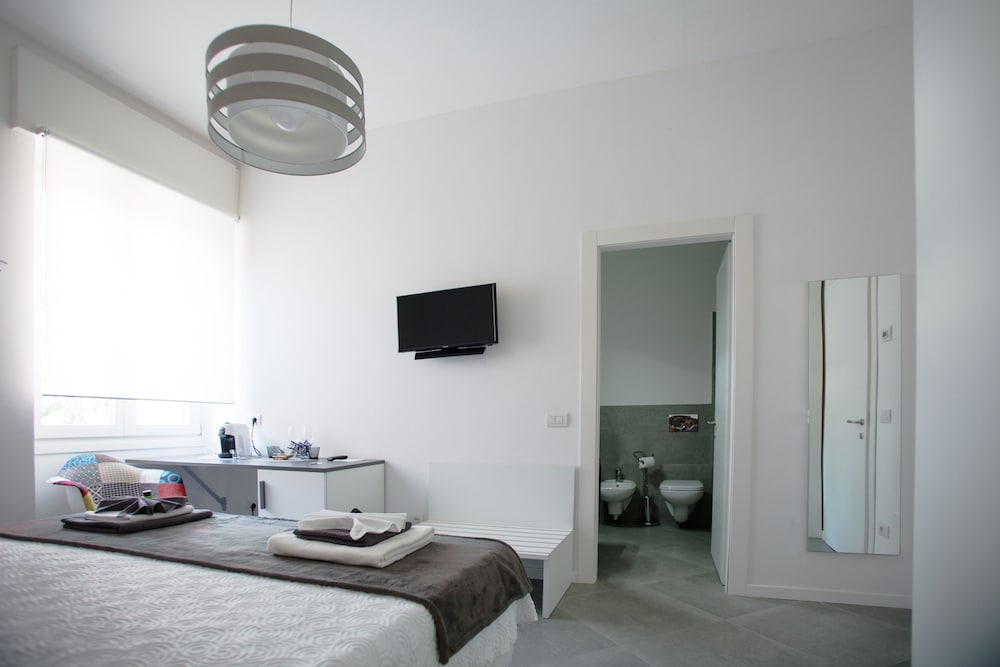 Deluxe Double Or Twin Room photo 3