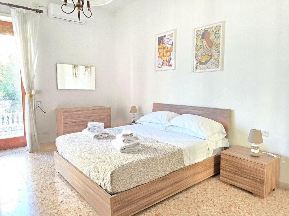 Comfort Apartment, Balcony, City View