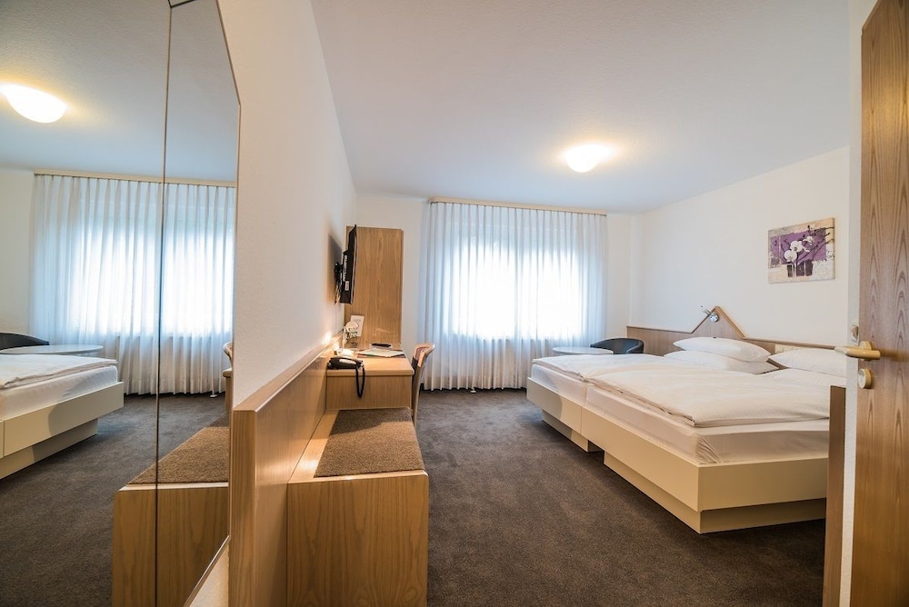 Double Room - Photo 2
