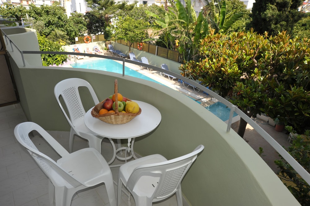 Studio, Balcony photo 2