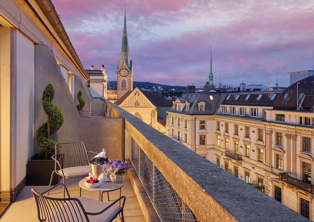 Deluxe Room, Terrace (King or Twin)