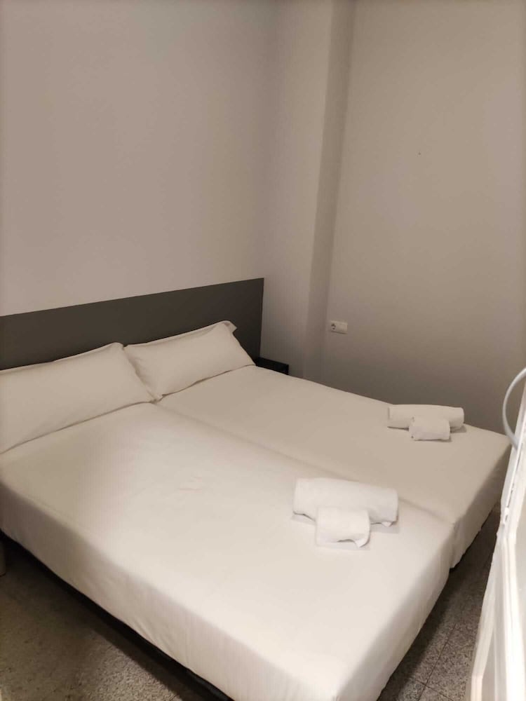 Economy Single Room
