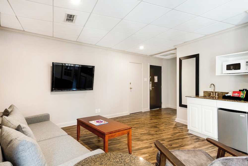 Presidential Suite thumbnail 6