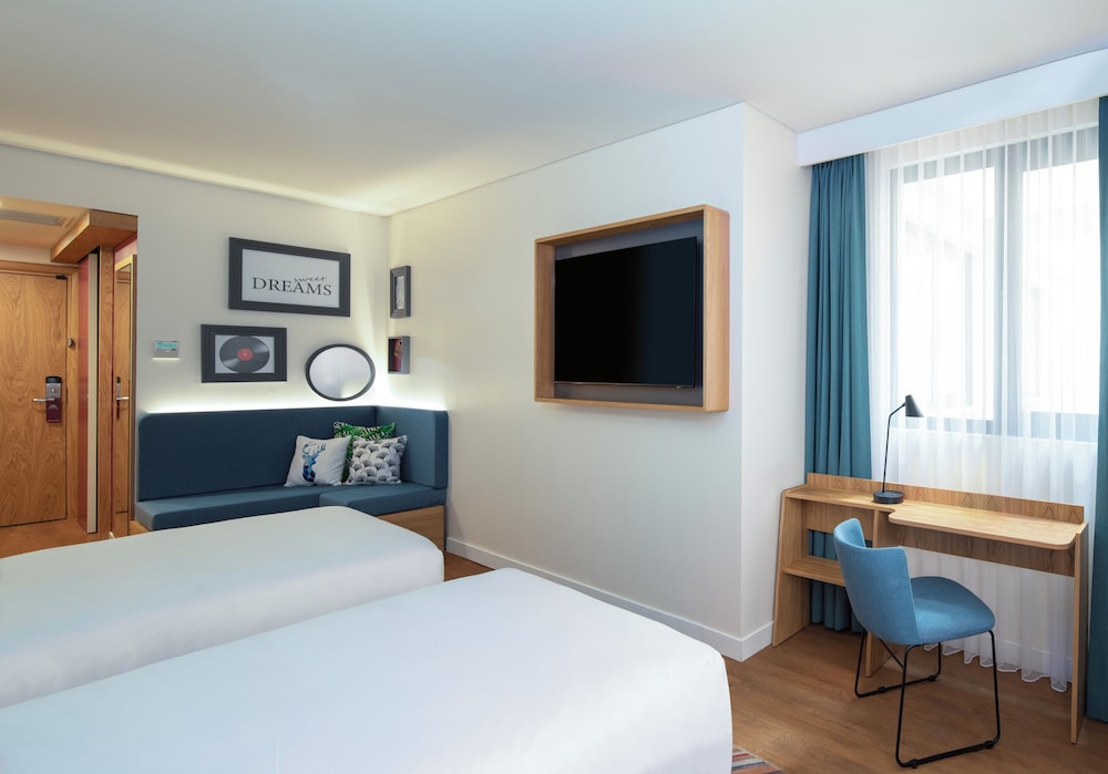 Standard Twin Room, Multiple Beds, Smoking photo 3