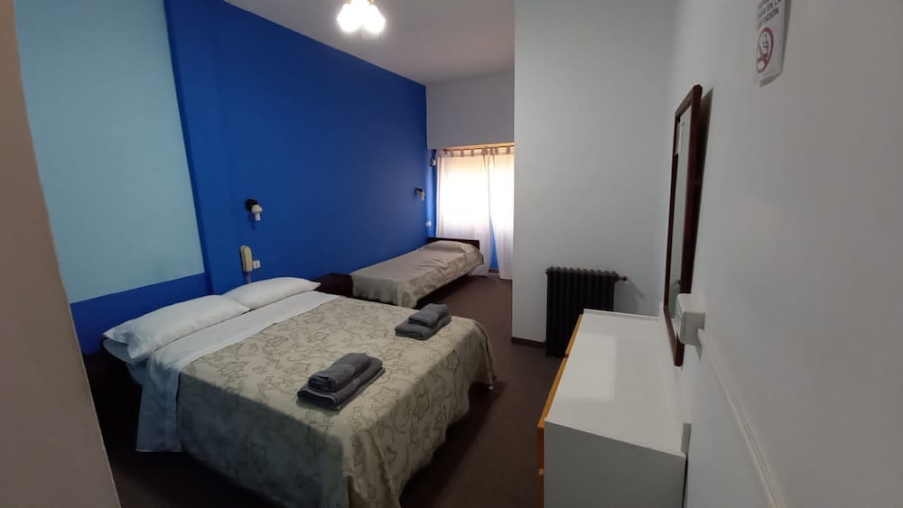 Basic Triple Room photo 1