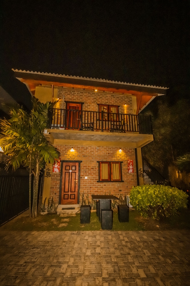 Deluxe Triple Room - Photo 9