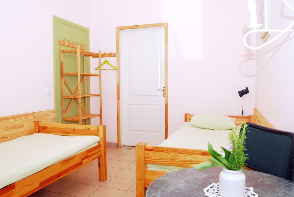 Standard Twin Room, Shared Bathroom