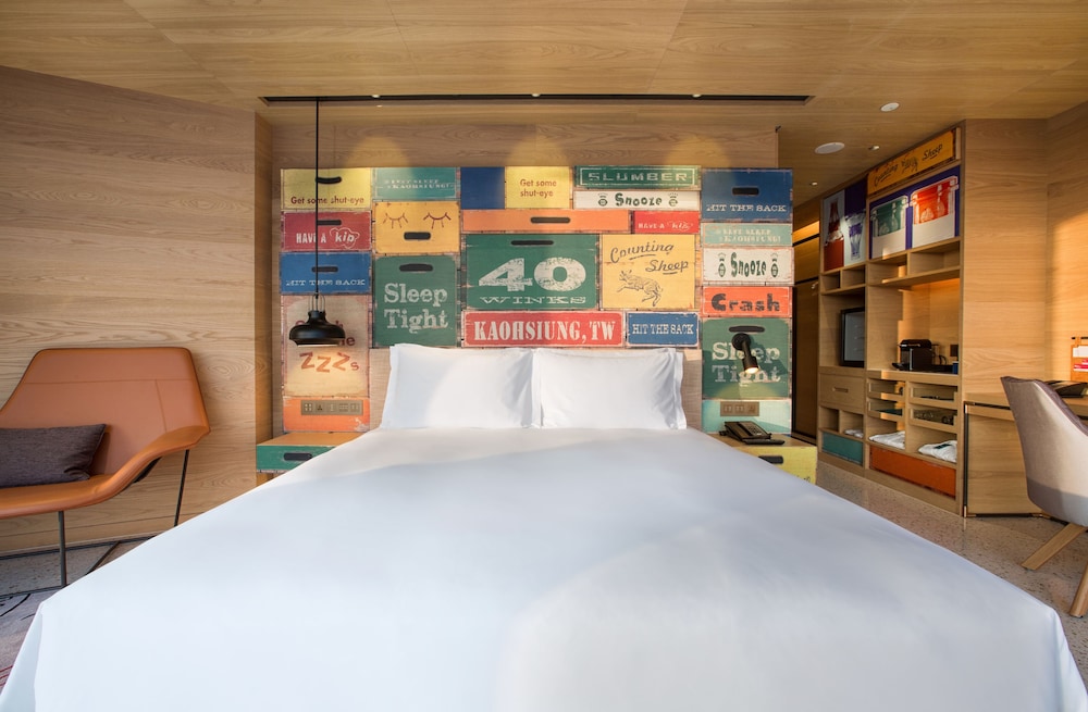 Premium Room, 1 King Bed, Park View (Separate Bath)