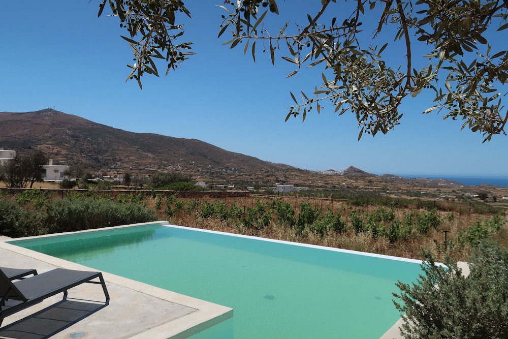 Basic Villa, Private Pool photo 1