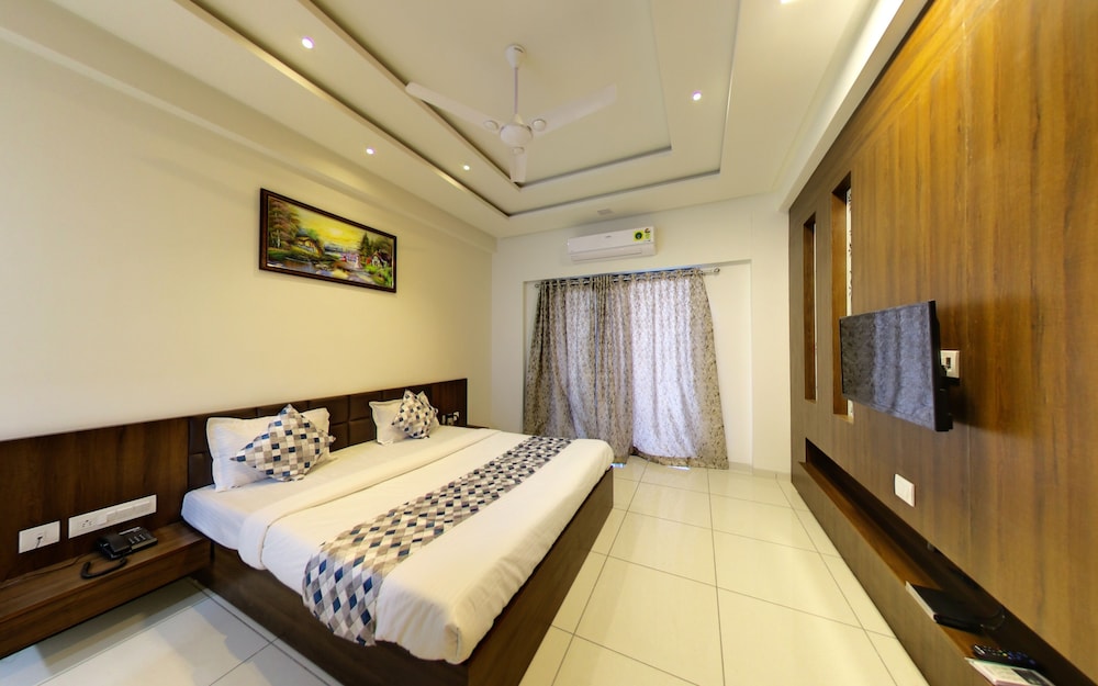 Royal Room, Balcony