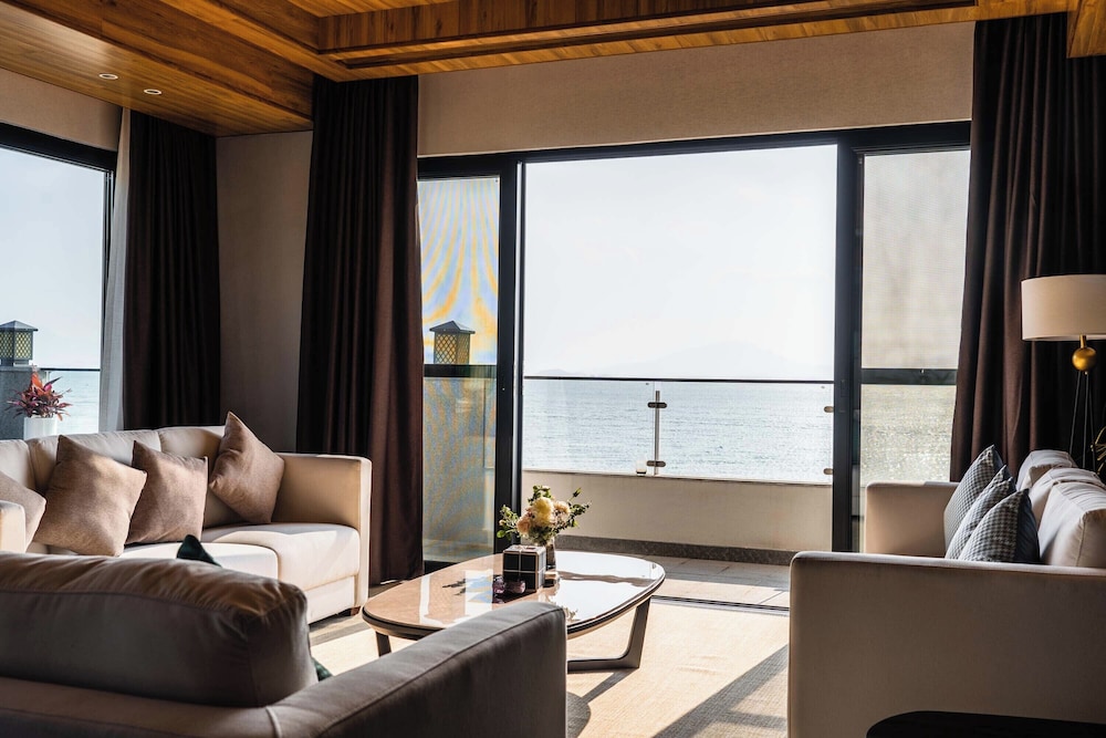 Panoramic Suite, Beach View photo 2