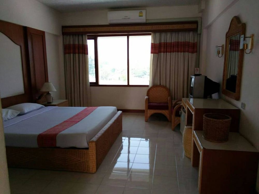 Deluxe Room - Photo 1
