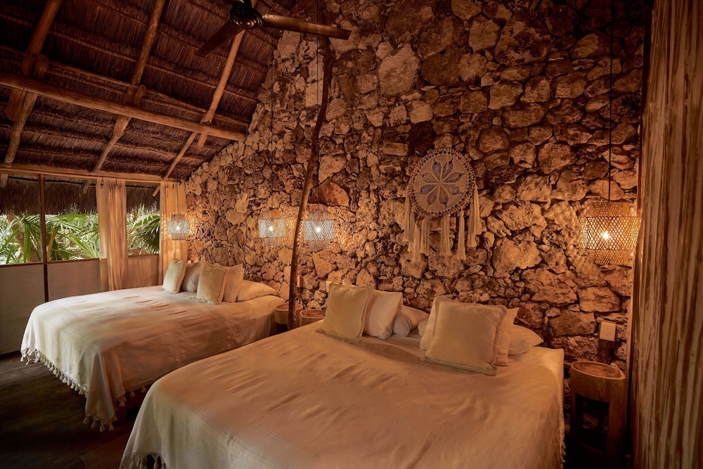 Jungle Cabin photo 1