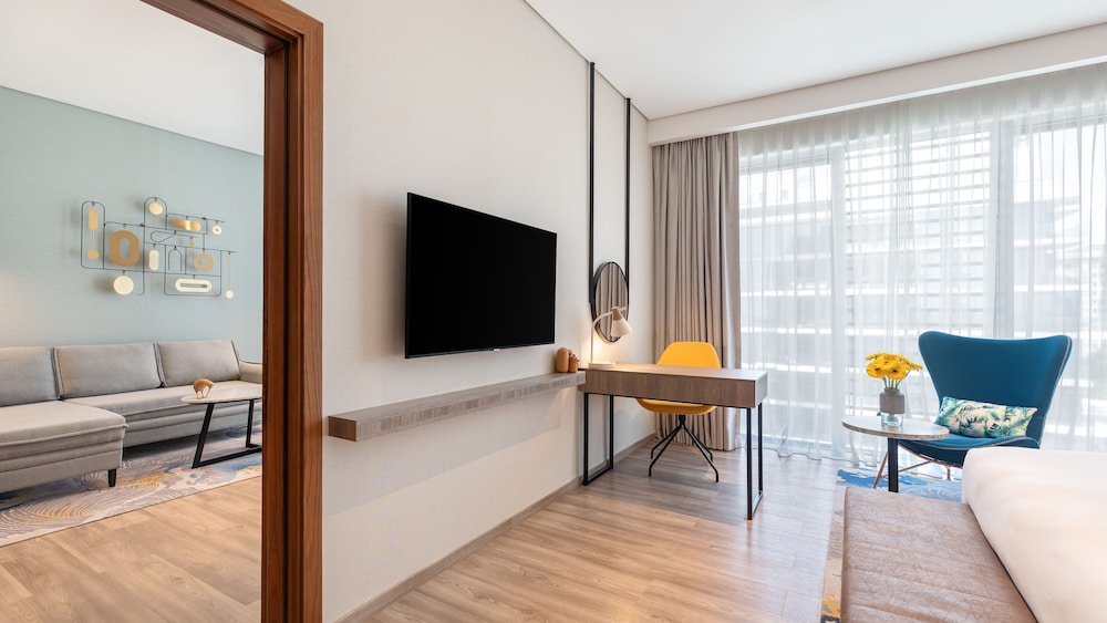 Suite, 1 Bedroom, City View