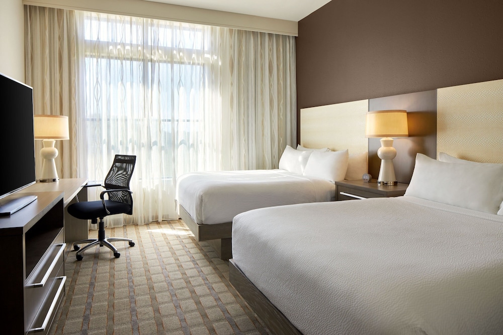 Room, 2 Queen Beds (Hearing Accessible) photo 3